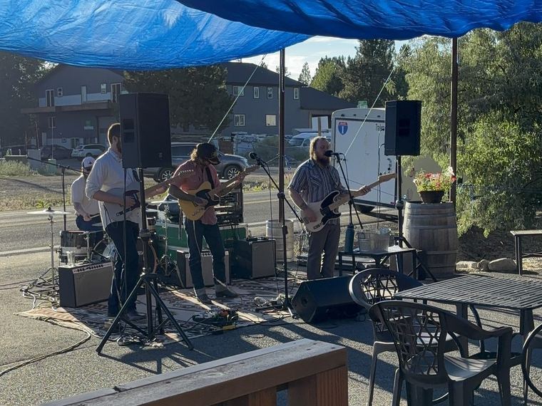 Live music at Broken Horn Brewing Co.